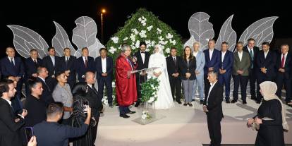 Kalecik Belediye Başkanı kızını evlendirdi, nikahı Mansur Yavaş kıydı