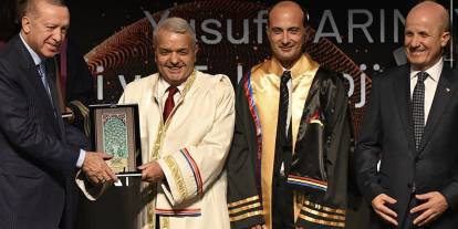 Cumhurbaşkanı Erdoğan TOBB Üniversitesi'ne ödül verdi