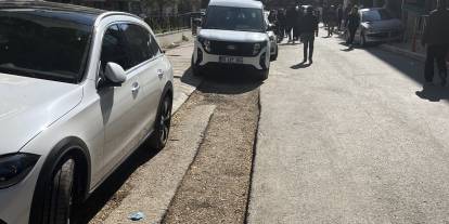 Çankaya Bahçelievler'de yol çöktü: Aylardır bekliyor