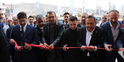 Para siyasette: Etimesgut Gençlik Kolları Başkanı sağlık merkezi açtı
