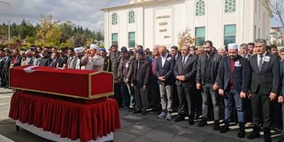 Etimesgut şehidini uğurladı: Cami başında duygu dolu anlar