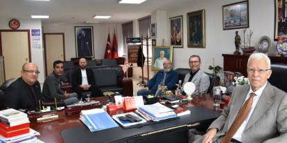 Anahtar Parti Etimesgut teşkilatı emeklileri makamda ziyaret etti