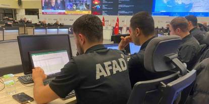 Balıkesir Depremi Ankara’dan yönetiliyor: AFAD'ta ışıklar sönmedi