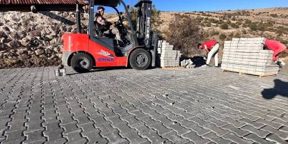 Çamlıdere Sarıkavak Köyü’nde kilit taşı çalışması başladı