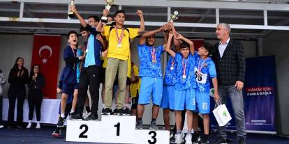 Ankara Mamak'ta kıran kırana yarış: Cumhuriyet için koştular