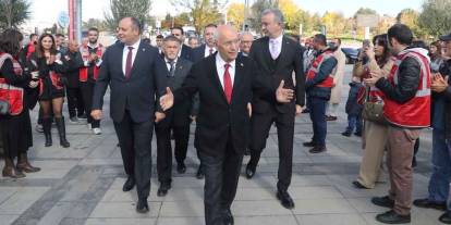 Fethi Yaşar: Cumhuriyet bilhassa kimsesizlerin kimsesidir