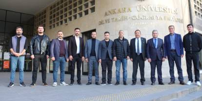 Ülkücüler Ankara DTCF dekanı ile görüştü: Teröre izin verilmeyecek