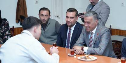 MHP Ankara Gölbaşı'nda sahaya indi: Bahçeli'nin selamı iletildi