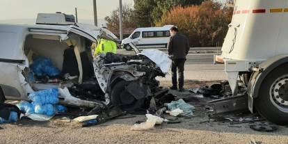 Kazan’da feci kaza kameraya yansıdı: 3 kişi hayatını kaybetti