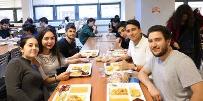 Çankaya'da öğrencilere ücretsiz sofra: Bu hafta menüde ızgara köfte var