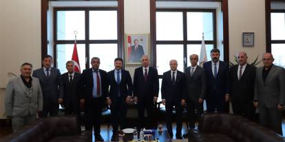 AK Parti'nin 2 numaralı ismi Ankara'da şoförleri ağırladı