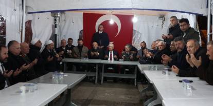 Bakan’dan şehit evlerine taziye ziyareti