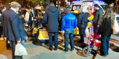 Ankara Kızılay'da scooter süren kadın taksiye çarptı