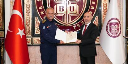 Ankara Ulus’taki yangına müdahale eden itfaiyecilere büyük jest!