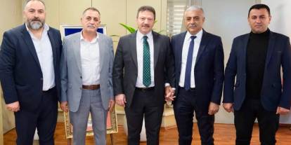 İzmirler şoförler Ankara'daki genel merkezi ziyaret etti