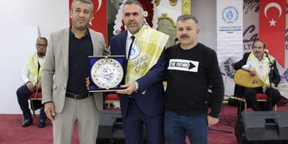 Gazeteci Adem Orman’a plaket takdim edildi: Kırşehir için çalışıyor