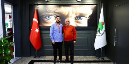 Başkan Şahin yemek programı birincisi Berke’ye belediyede ağırladı