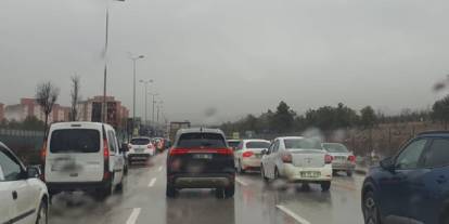 Etimesgut’a giriş çıkış çilesi: Tampon tampona ilerliyorlar