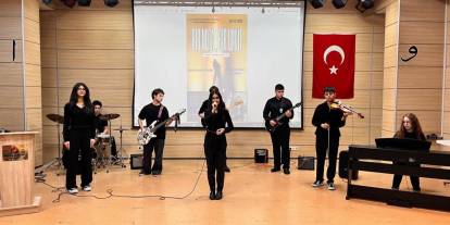 Helal size çocuklar: Hasta arkadaşları için konser düzenlediler