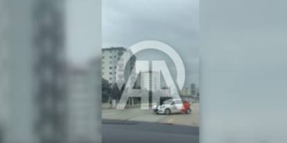 Bağlıca'da bir kişi aracın kaputunda metrelerce sürüklendi