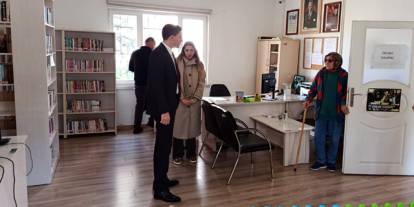 Güdül Kaymakamı halk kütüphanesini ziyaret etti