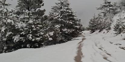 Ankara Beypazarı'nda lapa lapa kar yağdı