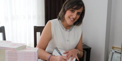 Kanseri nasıl yendiğinin kitabını yazdı