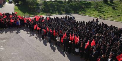 Eğitim-Bir-Sen heyeti Etimesgut'ta bayrak törenine katıldı