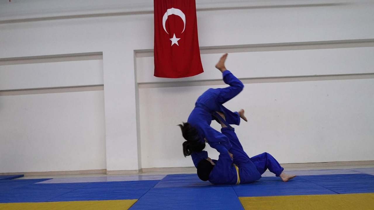 kecioren-spor-okulu-karate.jpg