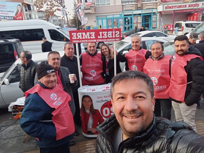 sibel-emre-ve-esi-haydar-emre.jpg
