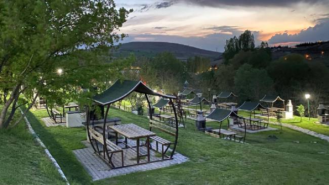 ayas-park.jpg
